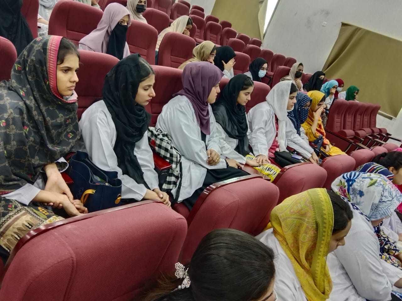 Free HTML5 template by FREEHTML5.co