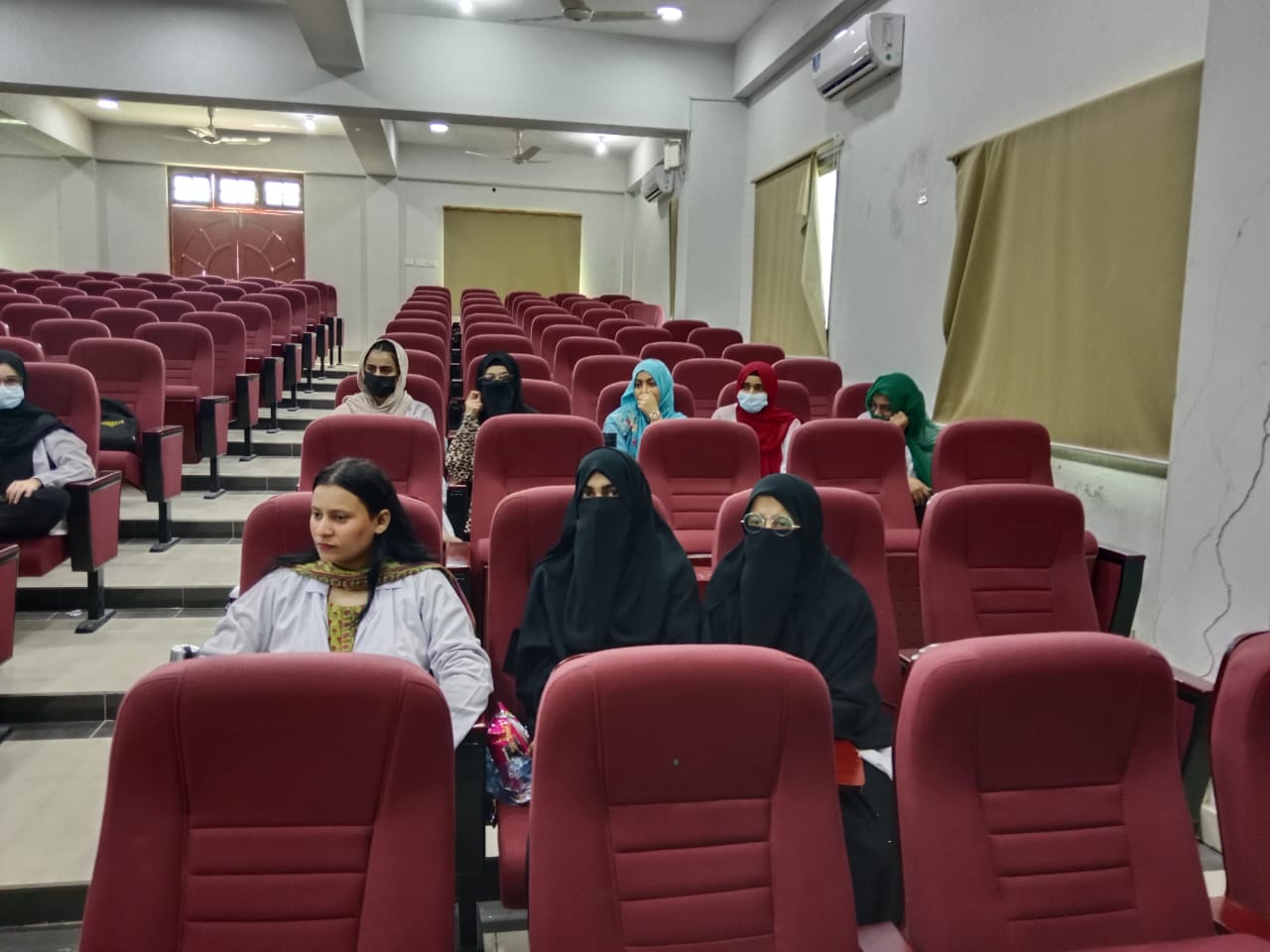 Free HTML5 template by FREEHTML5.co